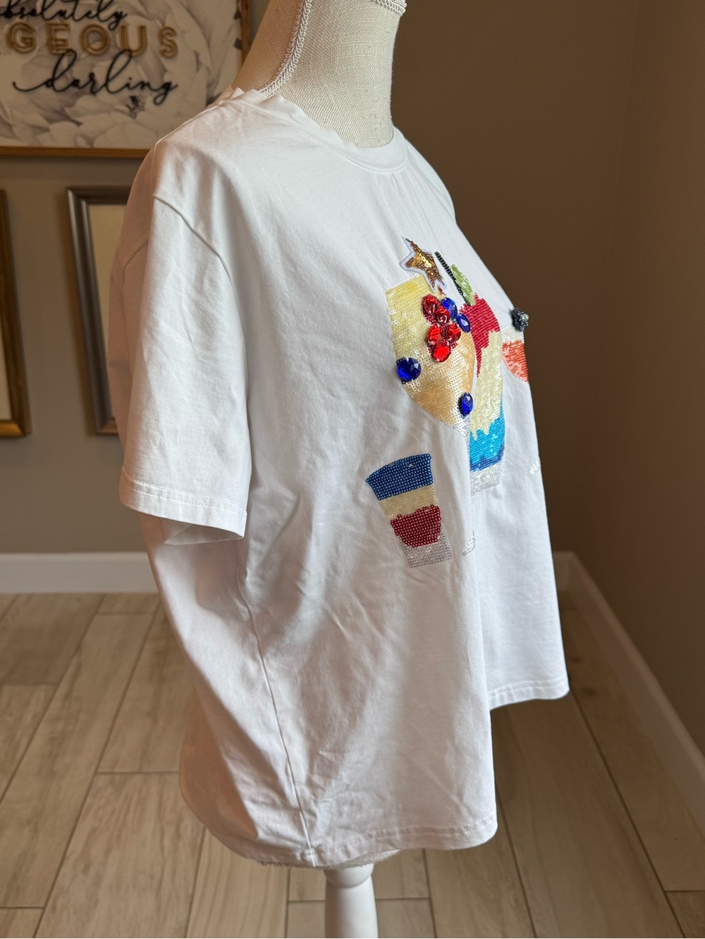 QUEEN OF SPARKLES Rum, Wine, and Blueberry Cocktail Short Sleeve Tee - Picture 4 of 10